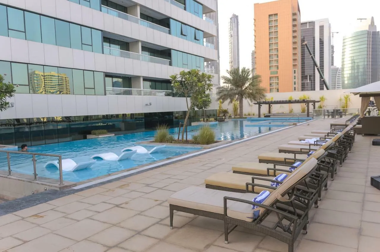 Waterfront Downtown- Damac Maison Canal View Apartment Dubai