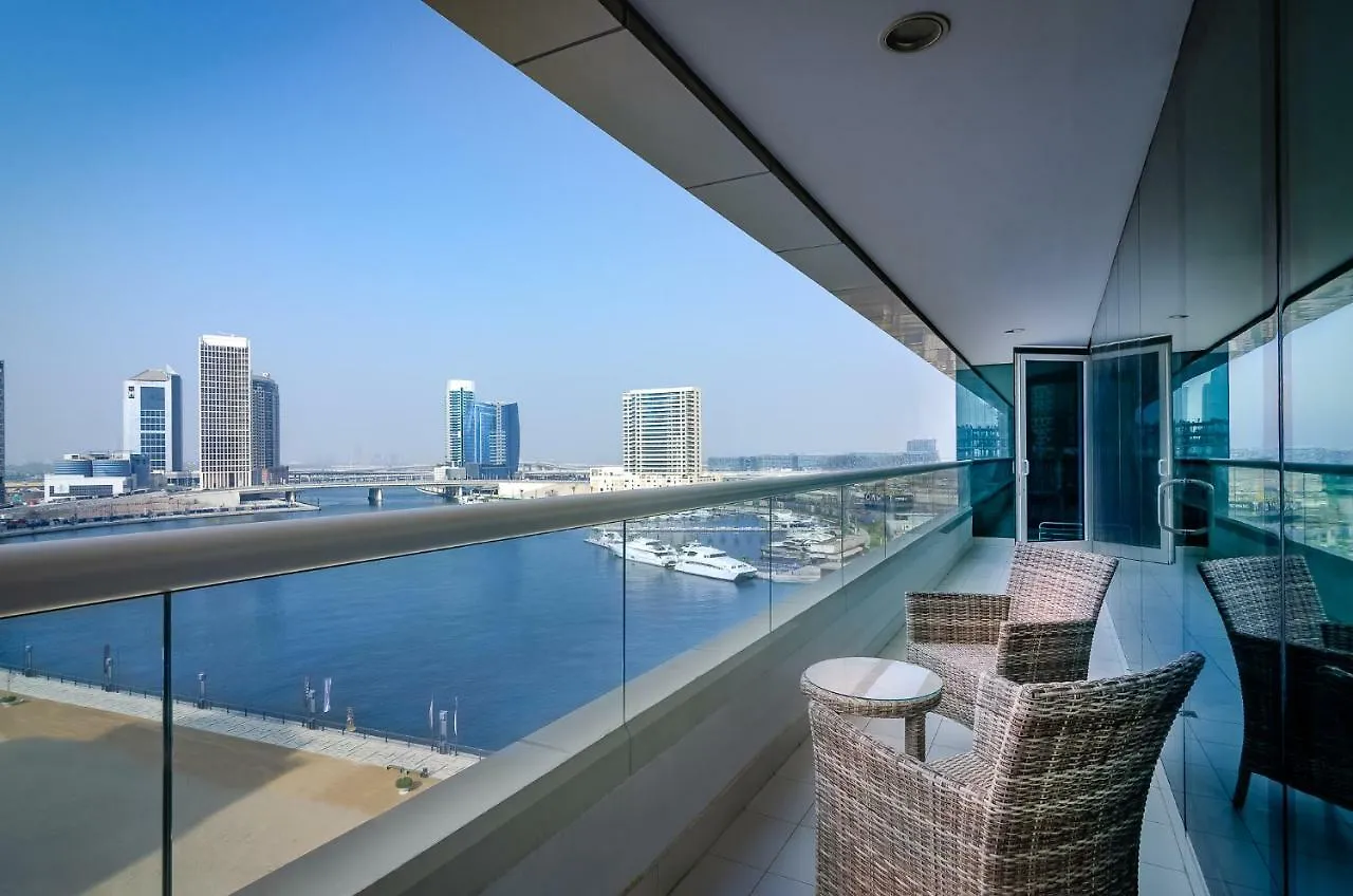 Waterfront Downtown- Damac Maison Canal View Apartment Dubai